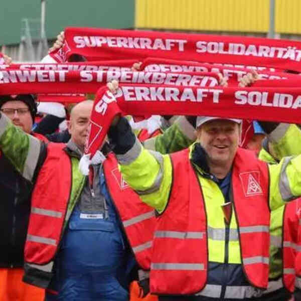 Aktionstag der IG-Metall Küste im Überseehafen in Rostock, am 7.11.2024, Solidarität und Haltung zeigen, gegen Ausgrenzung und Diskriminierung. Foto: IMAGO / BildFunkMV 