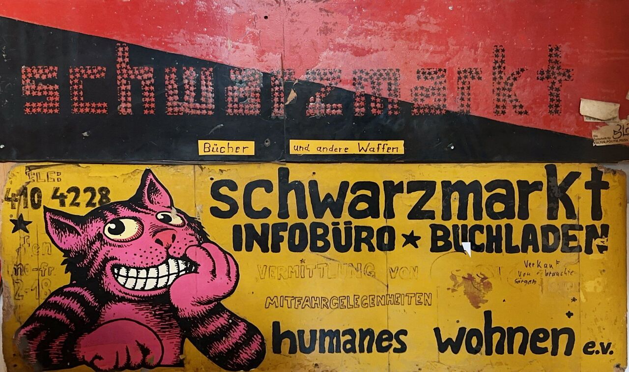 Das alte Schild der ersten Jahre