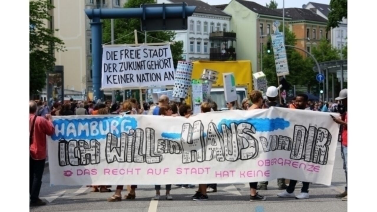 Demonstration des Hamburger Netzwerks Recht auf Stadt